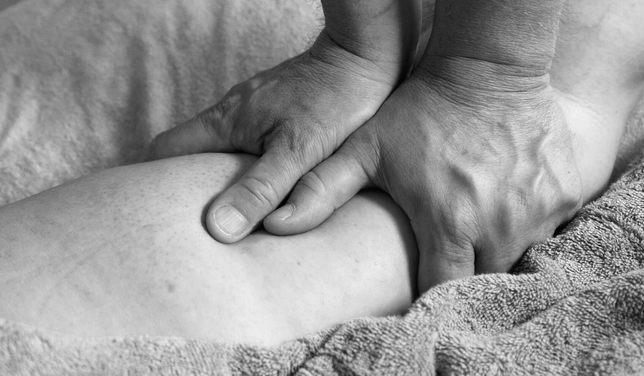 Cirugía mínimamente invasiva del linfedema y liposucción